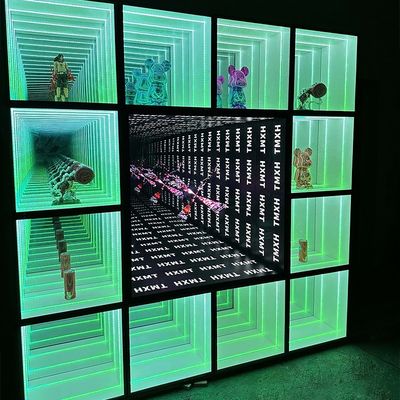 2024 Luxusholz-LED-Licht Neon-Spiegel-Display-Gehäuse für Wand-Win Schrank
