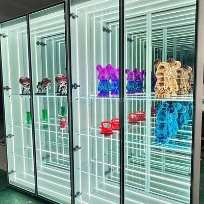 Spezialisierte Dicke Anzeige Modell Ornamente für Modetrends und Glass Infinite Mirror