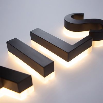 Digitale Tafel für Werbung Offenes Schild LED-Licht Leuchtartige Zeichen Alphabetbuchstaben
