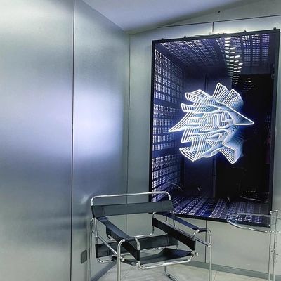 DC 12V Stromverbrauch Custom Design Infinity Effect Neonschild für Wanddekoration