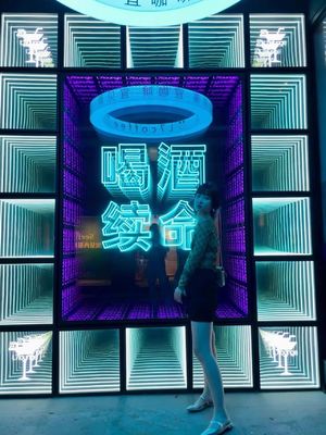 Edelstahl Neon Infinity Mirror Led Logo Letter ICONS für Party und Heimdekoration